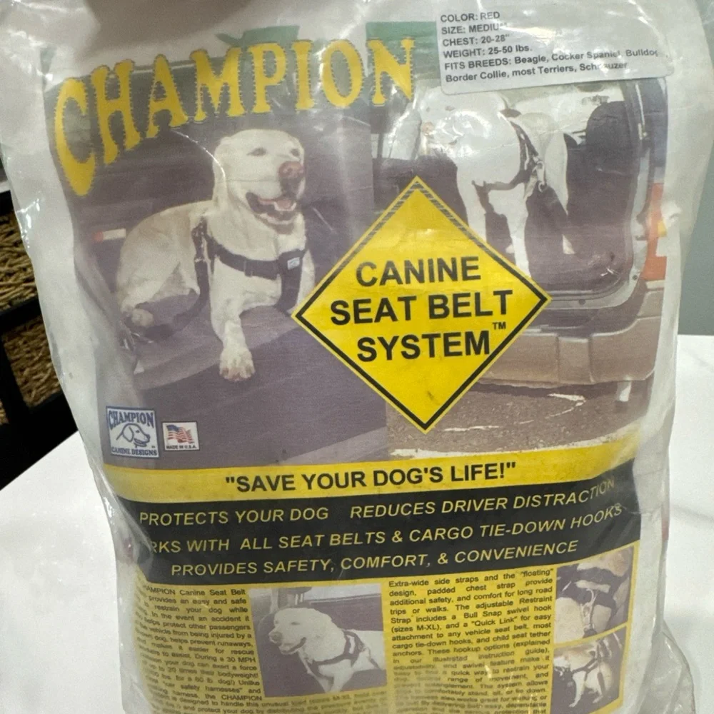 Champion Canine Seat Belt System - red